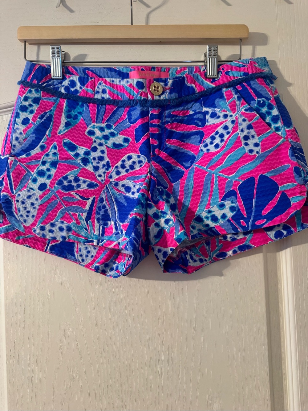 Lilly Pulitzer Pink Blue Tropical Print Cotton Shorts